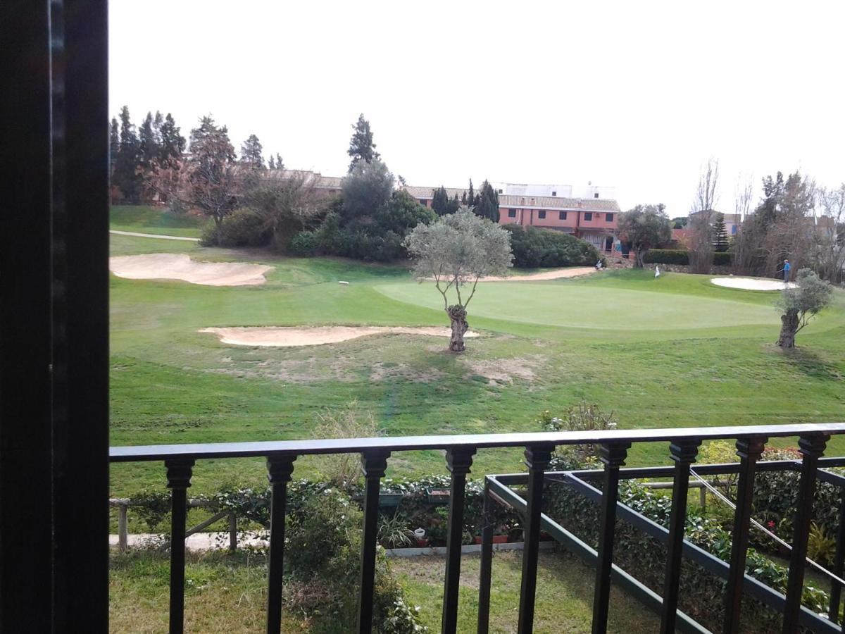 Сasa de vacaciones Olhando Um Campo De Golf